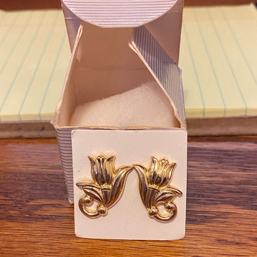 Vintage Avon Spring Tulip Earrings